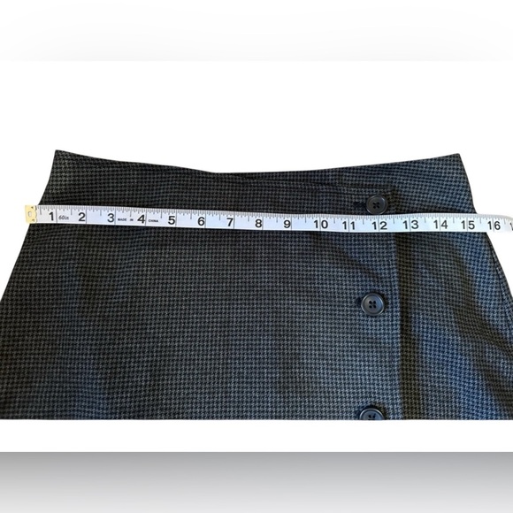 Banana Republic Black Gray Houndstooth Micro Plaid Button Front Skirt Size 6 - Picture 5 of 7